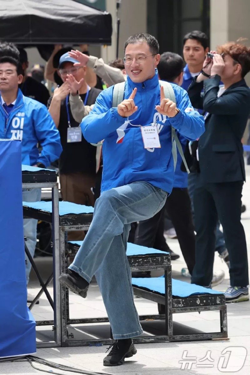 민주당에 너무 빠르게 적응하고 있다는 김상욱 ㅋㅋ