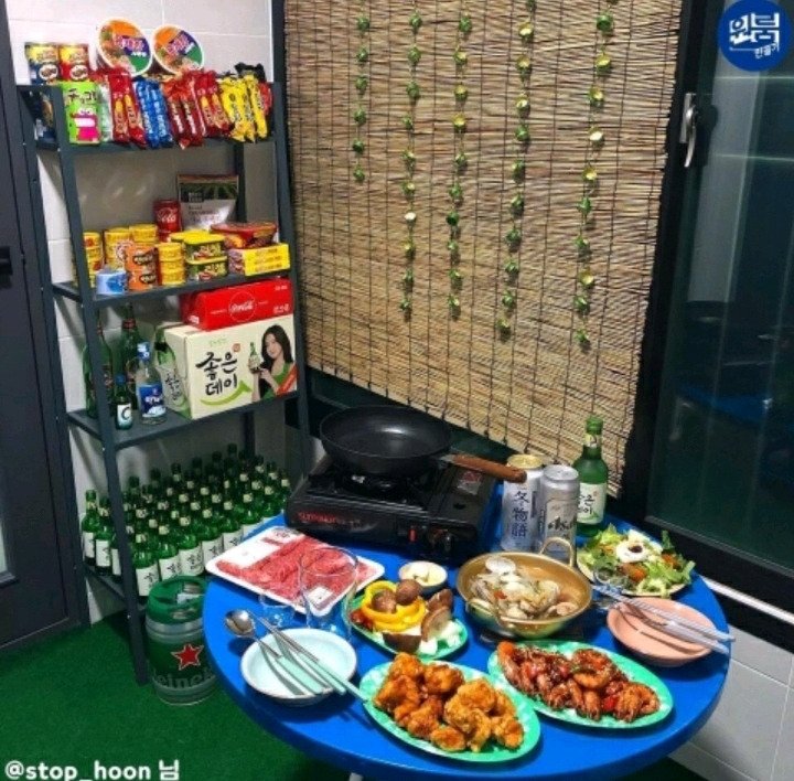 (친구들이 꼬여들게 만드는) 어느 자취생의 베란다 포차