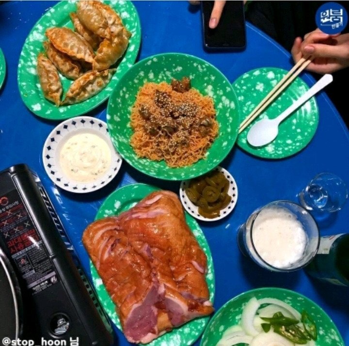 (친구들이 꼬여들게 만드는) 어느 자취생의 베란다 포차