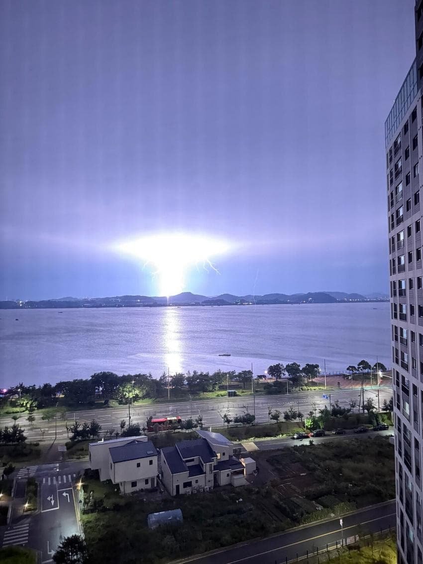 오늘자 밝은하늘