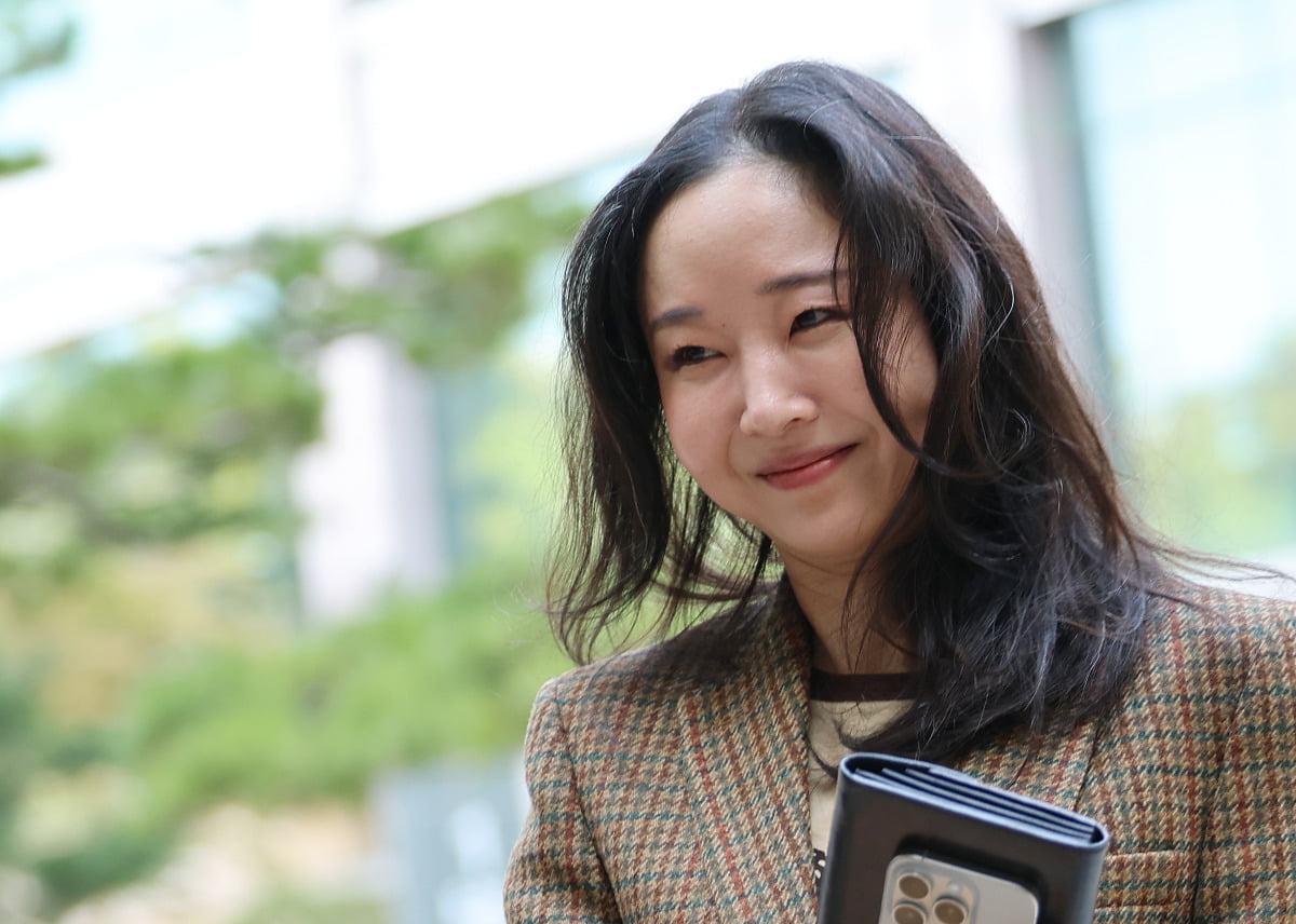 하이브 믿고 계약, 결국 날 등쳤다…민희진 눈물의 호소