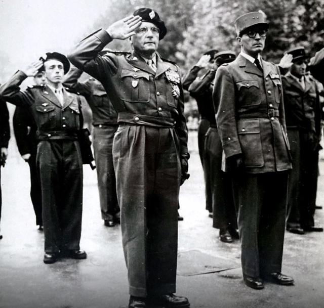 “한국 가겠다”며 네 계급 셀프 강등… 프랑스 4성장군